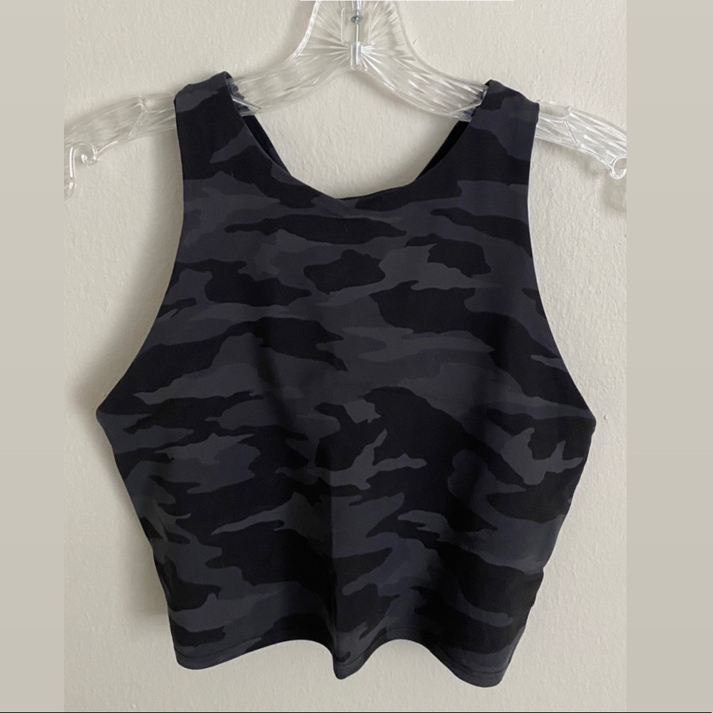 Razorback Athleta crop top with built in sports bra